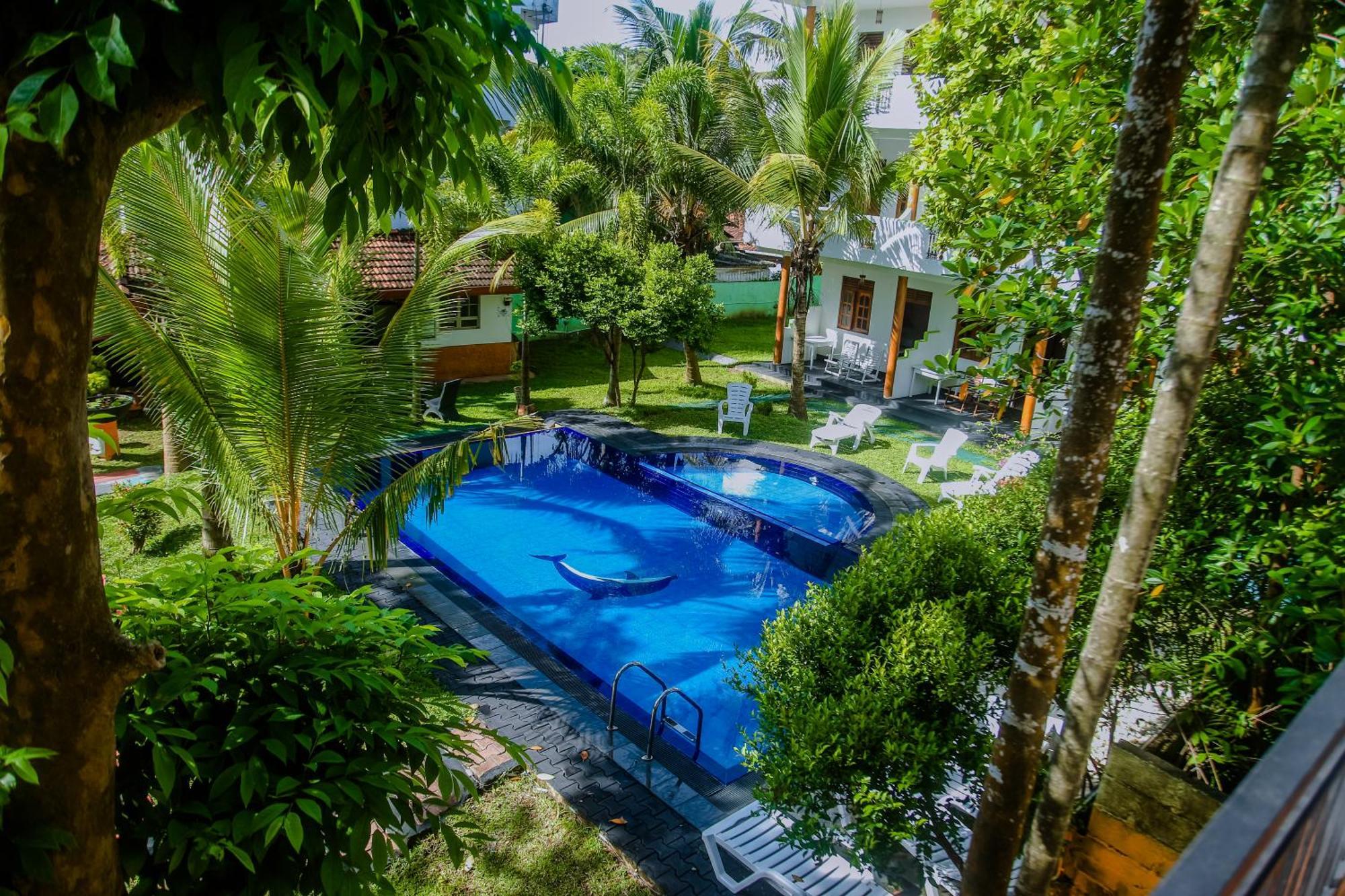 A One Calm Palace Mirissa Exterior photo