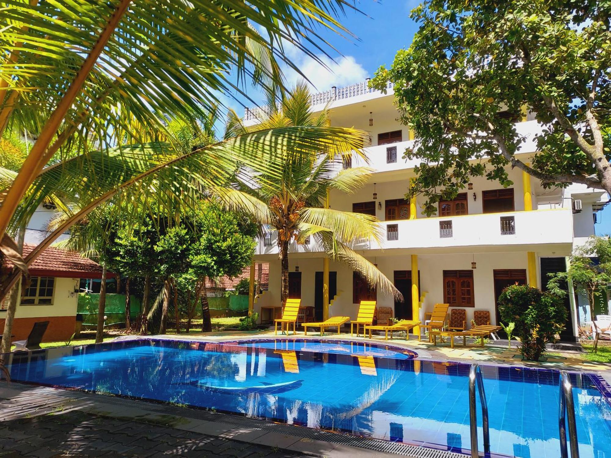 A One Calm Palace Mirissa Exterior photo