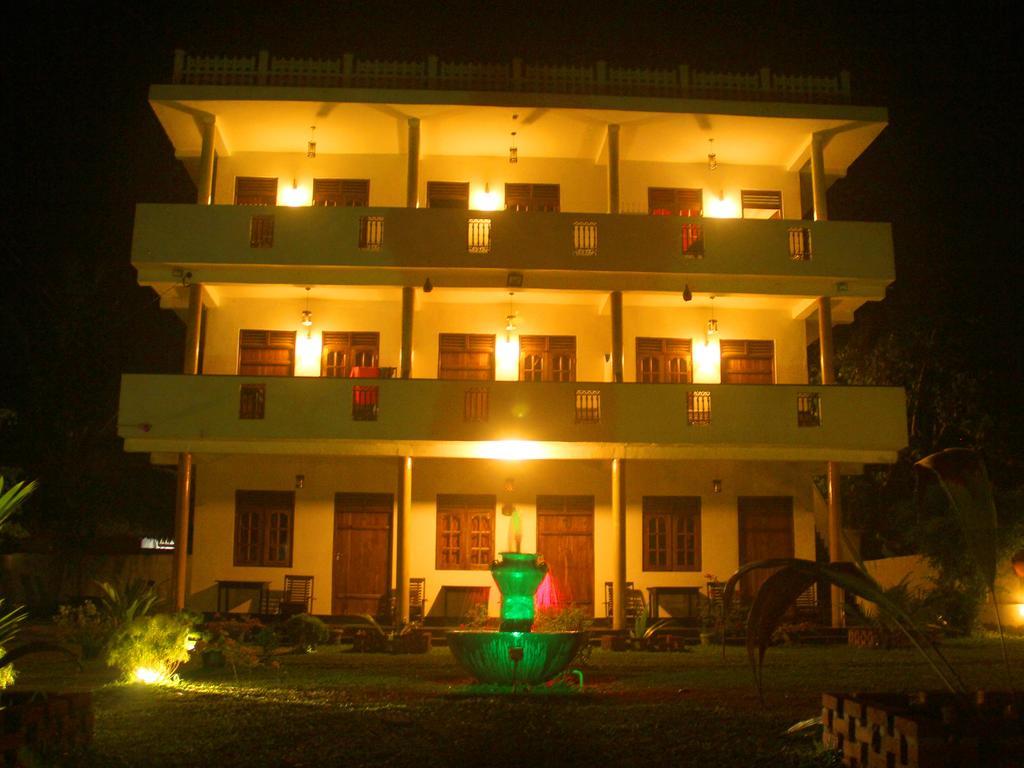 A One Calm Palace Mirissa Room photo