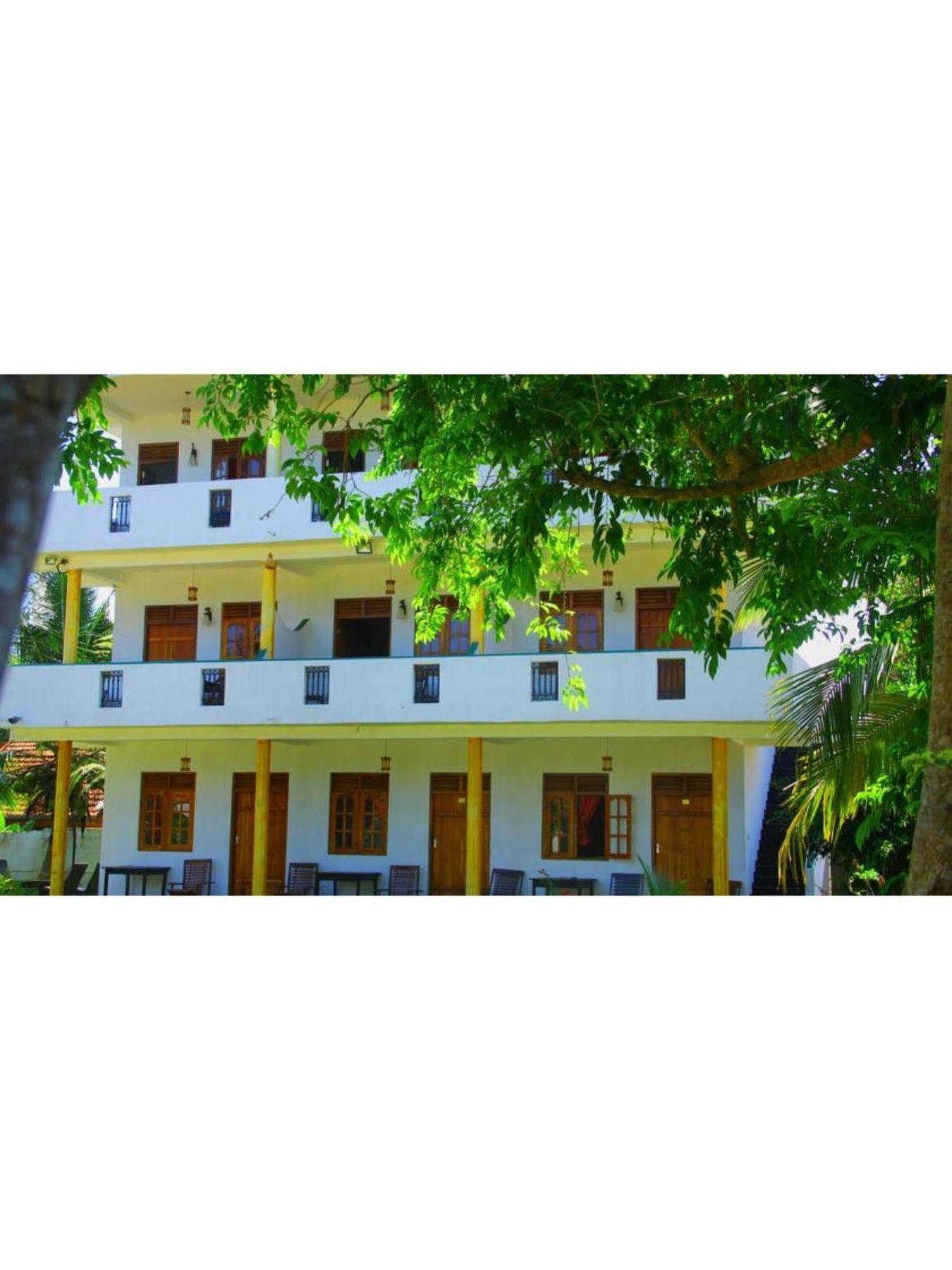 A One Calm Palace Mirissa Exterior photo